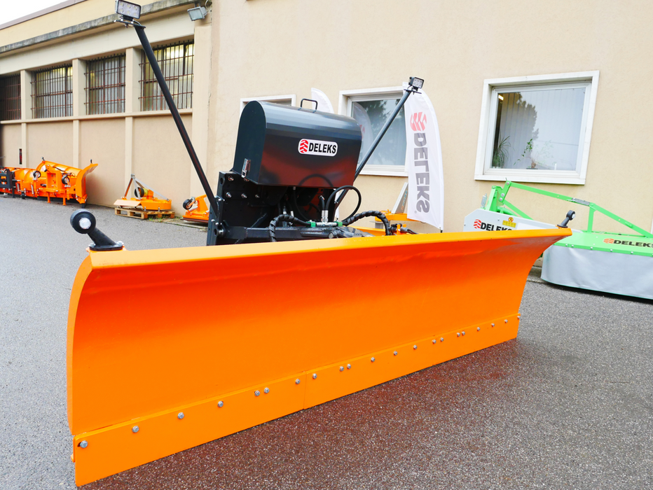 DELEKS® SSH-04-2.6-A Frontal Snow Plough with Mounting Plate for Tractor