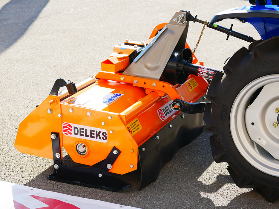 DELEKS® PAVO-100 Shatter Milling Machine for Poultry Farm Bedding Maintenance