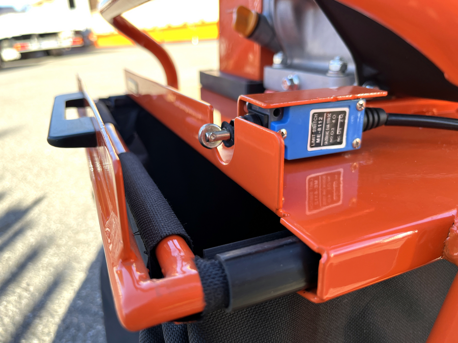 DELEKS® DK-300-LC Petrol Chipper Shredder