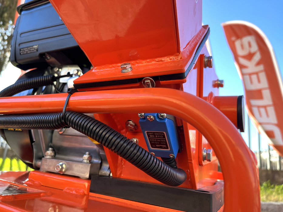 DELEKS® DK-300-LC Petrol Chipper Shredder