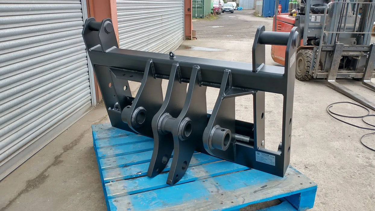 Taylor JCB Q-Fit Headstock for Bobcat / MF Handlers