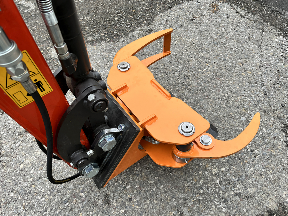 DELEKS® CF-10 Hydraulic Tree Shear and Log Grapple